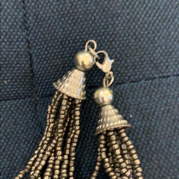 NWOT Beaded black and grey/silver long necklace - Picture 4 of 4